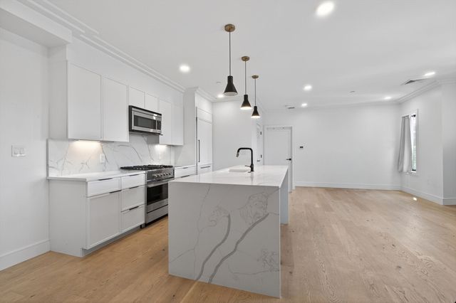 50-56 Leo M Birmingham 302, Boston, MA 02135