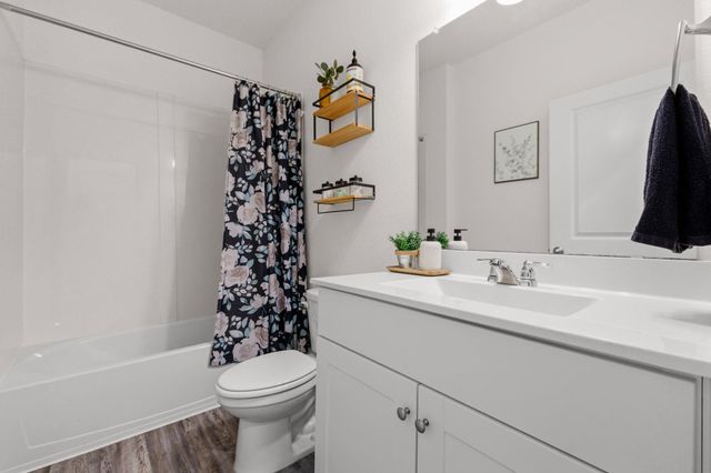 212 Wonderful Life WAY, Jarrell, TX 76537