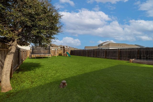 212 Wonderful Life WAY, Jarrell, TX 76537