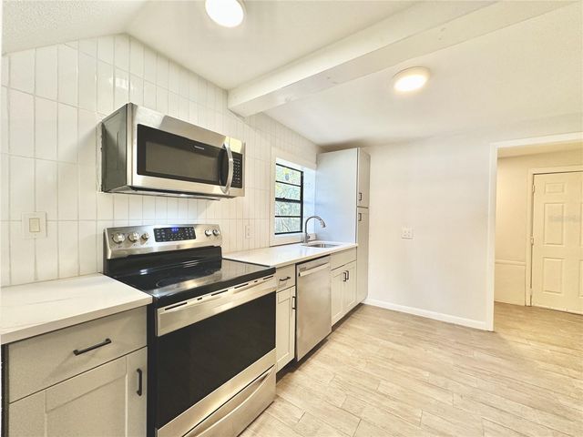 2928 W ELROD AVENUE, Tampa, FL 33611