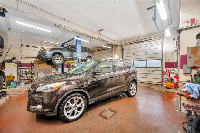 186 Perry Highway, West View, PA 15229