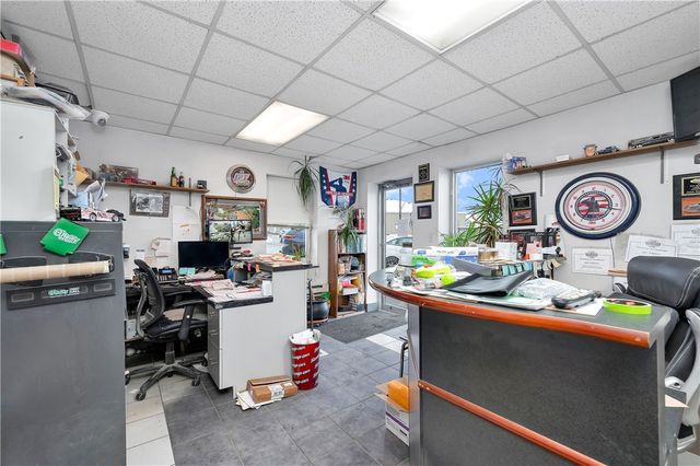 186 Perry Highway, West View, PA 15229