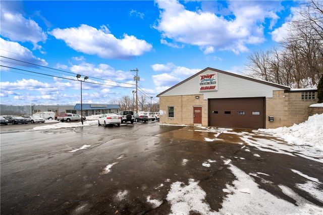 186 Perry Highway, West View, PA 15229