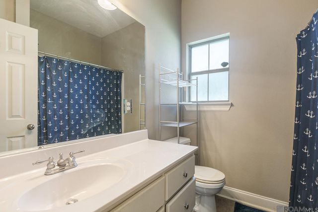 12722 Darby Dr, Walker, LA 70785