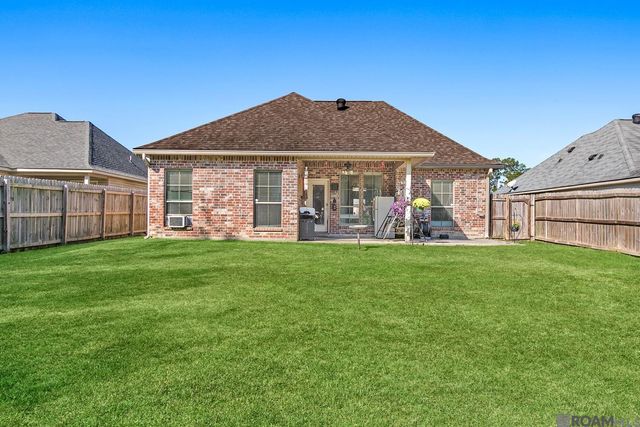 12722 Darby Dr, Walker, LA 70785
