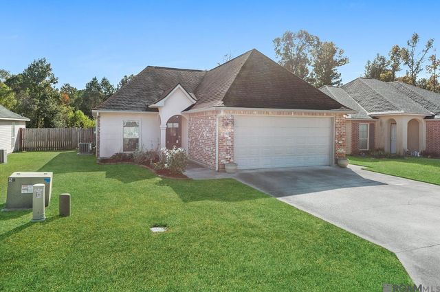 12722 Darby Dr, Walker, LA 70785