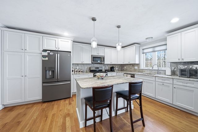 11 Bigelow Dr 22, Berlin, MA 01503