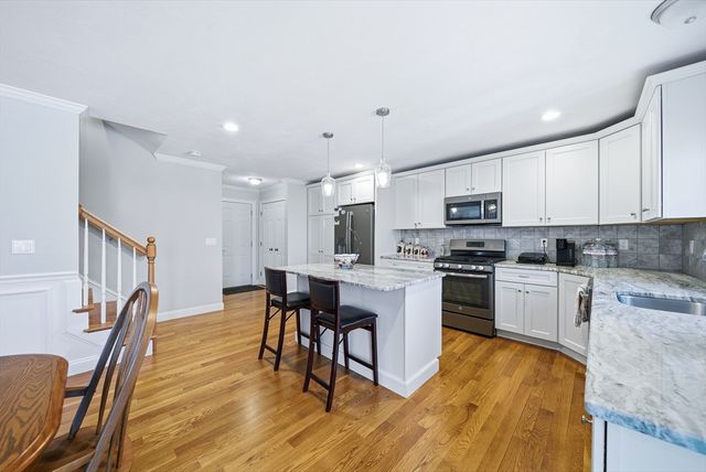 11 Bigelow Dr 22, Berlin, MA 01503