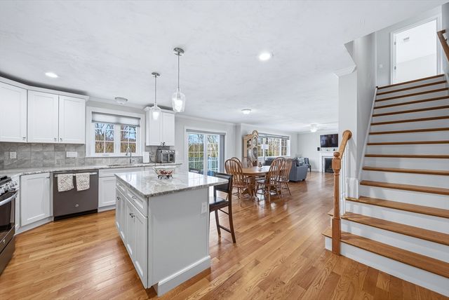 11 Bigelow Dr 22, Berlin, MA 01503