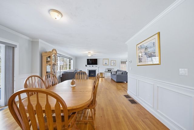 11 Bigelow Dr 22, Berlin, MA 01503