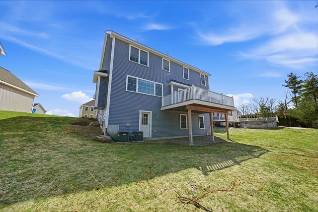 11 Bigelow Dr 22, Berlin, MA 01503