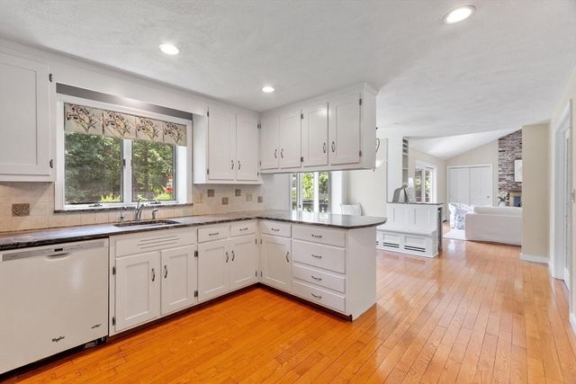 2 Rourke Lane, Lynnfield, MA 01940