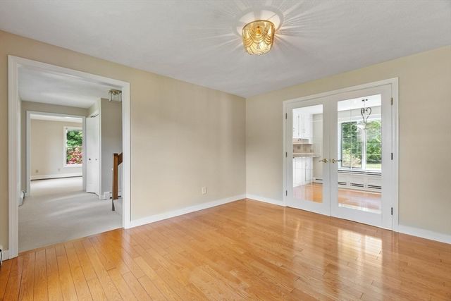 2 Rourke Lane, Lynnfield, MA 01940
