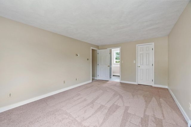 2 Rourke Lane, Lynnfield, MA 01940