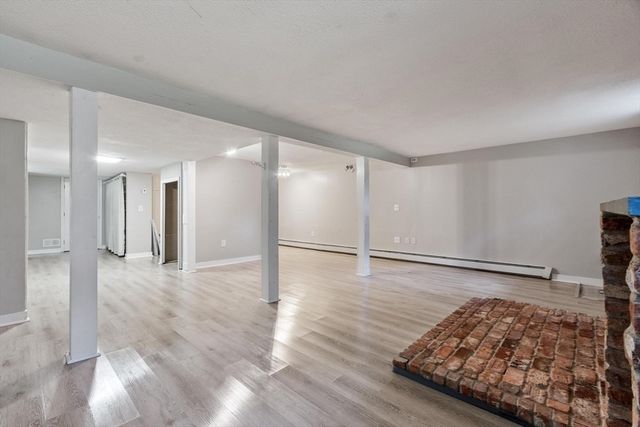 2 Rourke Lane, Lynnfield, MA 01940