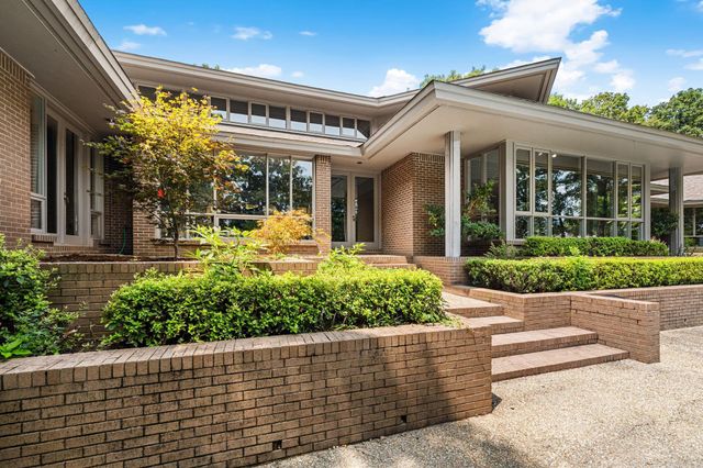 116 St. Francis Court, North Little Rock, AR 72120