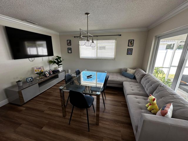 6860 S Calle Del Paz S S, Boca Raton, FL 33433