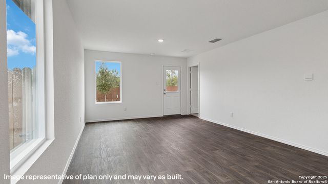 1603 House Finch Drive, San Antonio, TX 78253