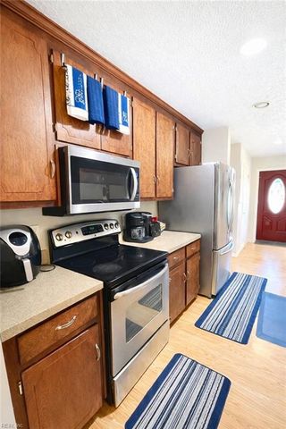 33 Tupelo CIR, Hampton, VA 23666