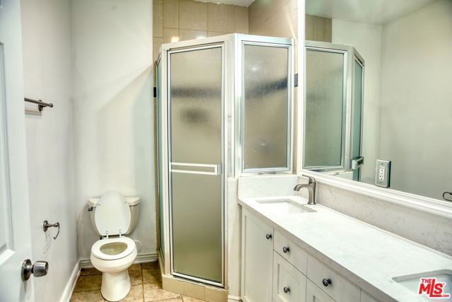 668 W 28th Street, Los Angeles, CA 90007