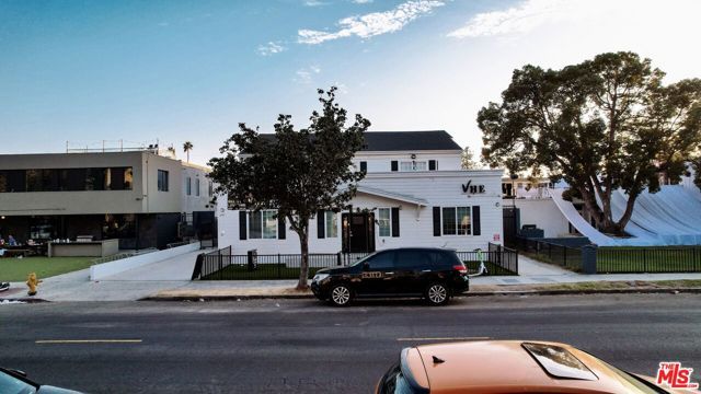 668 W 28th Street, Los Angeles, CA 90007