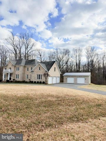 5707 IRON STONE RD, Lothian, MD 20711