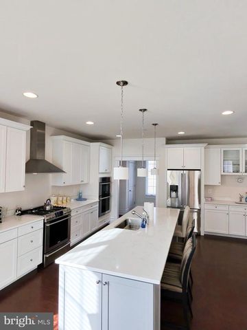 5707 IRON STONE RD, Lothian, MD 20711