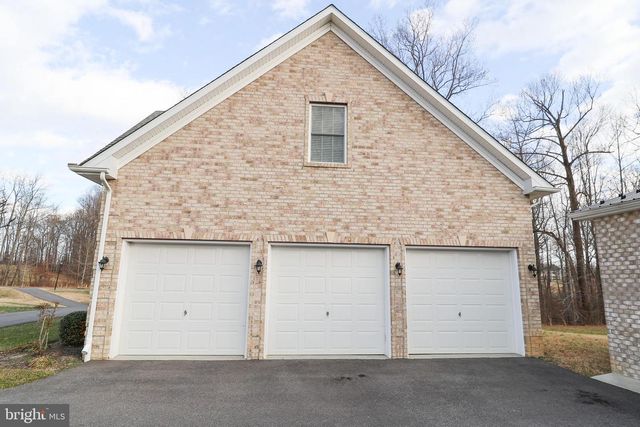 5707 IRON STONE RD, Lothian, MD 20711