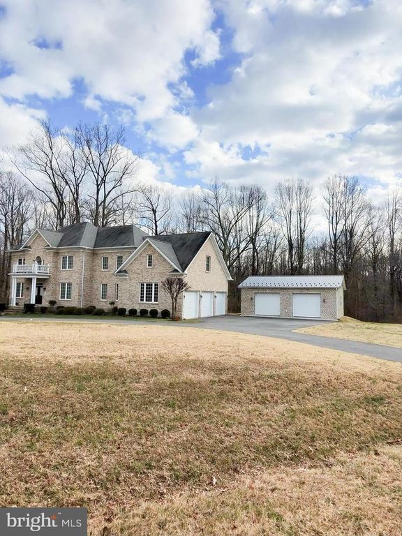 5707 IRON STONE RD, Lothian, MD 20711