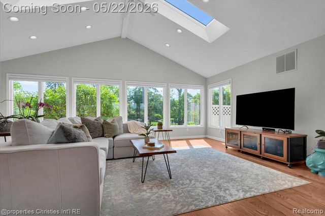 6225 Golfview Drive, Bloomfield Hills, MI 48301