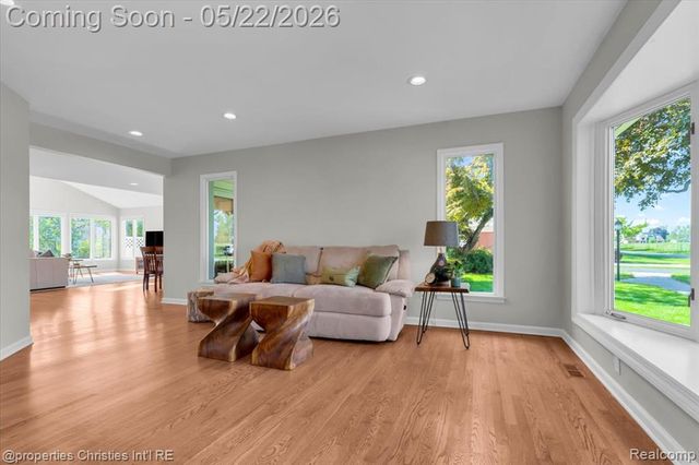 6225 Golfview Drive, Bloomfield Hills, MI 48301