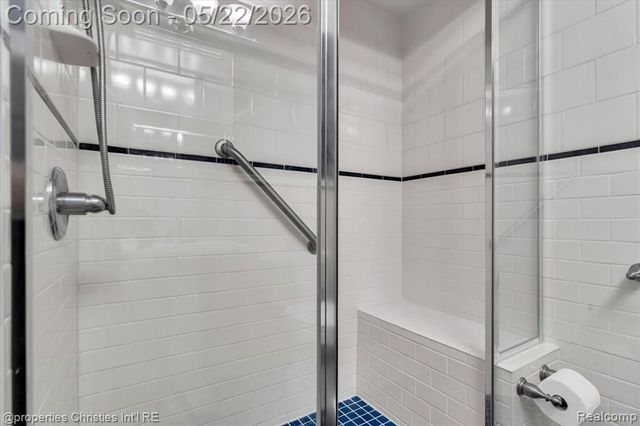 6225 Golfview Drive, Bloomfield Hills, MI 48301