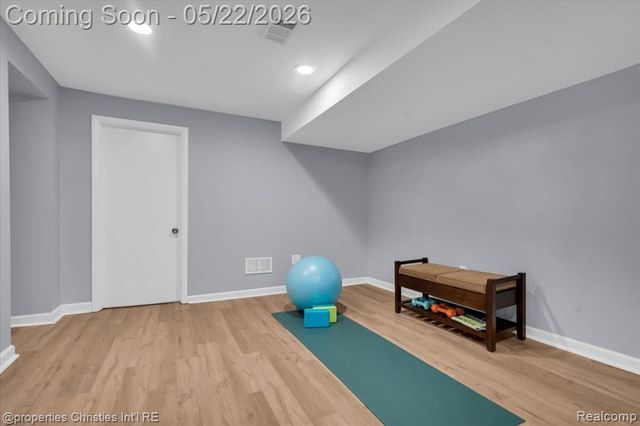 6225 Golfview Drive, Bloomfield Hills, MI 48301