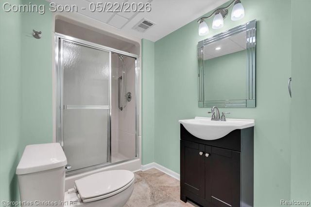 6225 Golfview Drive, Bloomfield Hills, MI 48301