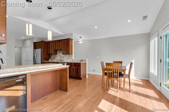 6225 Golfview Drive, Bloomfield Hills, MI 48301