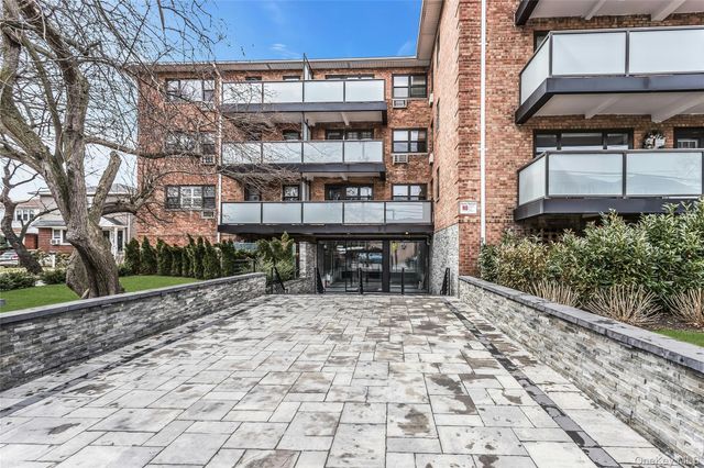 315 Atlantic Avenue 1N, East Rockaway, NY 11518