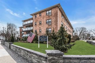 315 Atlantic Avenue 1N, East Rockaway, NY 11518