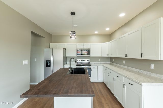 706 West Irish Street, Greeneville, TN 37743