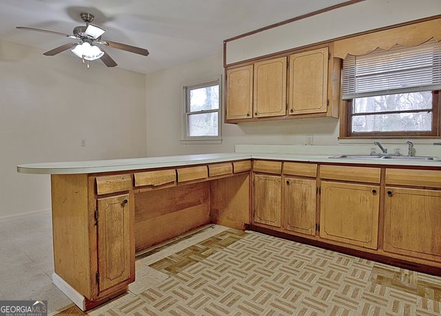 75 Camellia Drive, Newnan, GA 30263