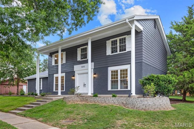 1010 Julianna Drive, Ballwin, MO 63011