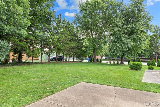 1010 Julianna Drive, Ballwin, MO 63011