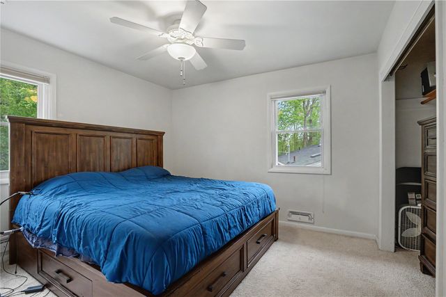 1229 Hertz Drive SE, Cedar Rapids, IA 52403