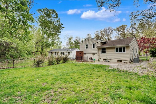 1229 Hertz Drive SE, Cedar Rapids, IA 52403
