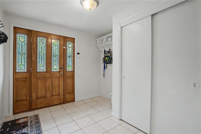 1229 Hertz Drive SE, Cedar Rapids, IA 52403