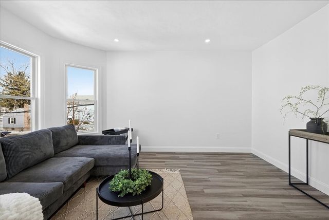 34 Winthrop St, Brockton, MA 02301