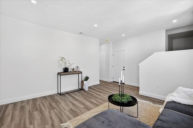 34 Winthrop St, Brockton, MA 02301