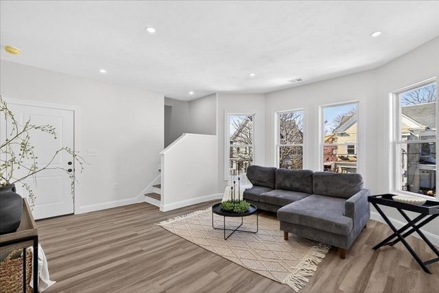 34 Winthrop St, Brockton, MA 02301