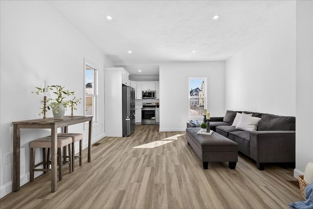 34 Winthrop St, Brockton, MA 02301