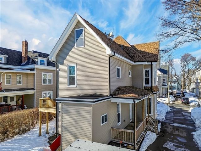 34 Winthrop St, Brockton, MA 02301