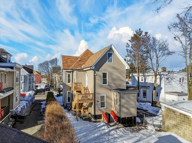 34 Winthrop St, Brockton, MA 02301